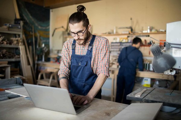 Est-ce que l'artisan est un commerçant ?