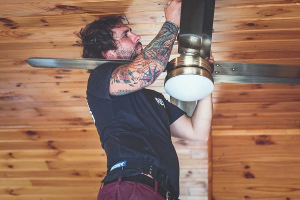 Guide complet pour choisir le meilleur électricien pour votre rénovation à Nîmes